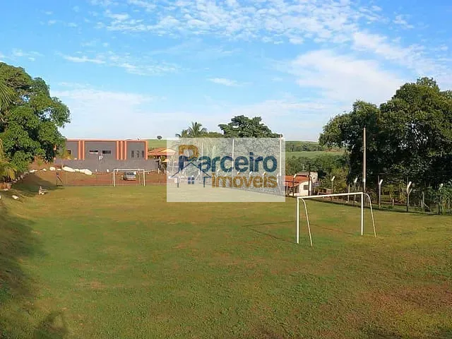 Rancho com 11600m² 4 quartos e 4 banheiros, à venda, no bairro Vila dos Pescadores em Salto Grande