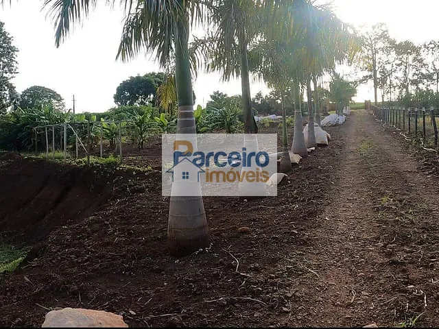 Rancho com 11600m² 4 quartos e 4 banheiros, à venda, no bairro Vila dos Pescadores em Salto Grande