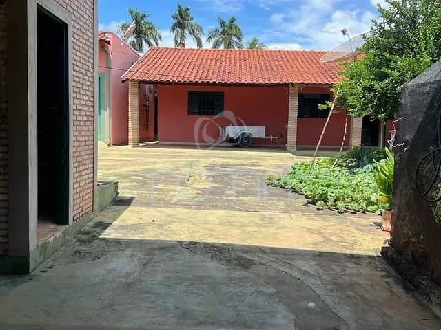 Rancho com 1630m² 3 quartos e 4 banheiros, à venda, no bairro Fronteira em Santa Vitória