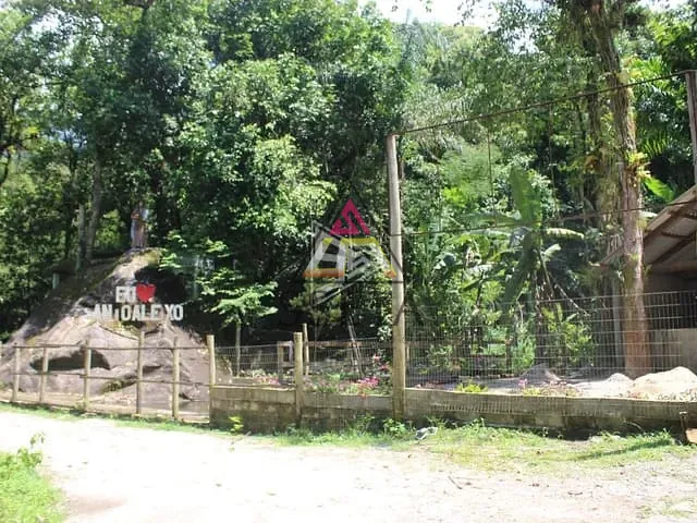 Rancho com 800m² 1 quarto e 2 banheiros, à venda, no bairro Pico (Santo Aleixo) em Magé