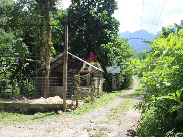 Rancho com 800m² 1 quarto e 2 banheiros, à venda, no bairro Pico (Santo Aleixo) em Magé