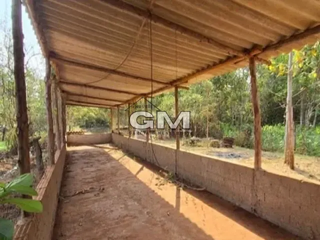 Rancho com 2000m² 2 quartos e 1 banheiro, à venda, no bairro Zona Rural  em Cravinhos