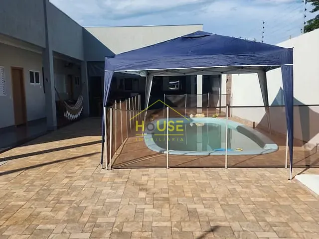 Rancho 3 quartos e 4 banheiros, à venda, no bairro Praia Agua Doce em Rubinéia