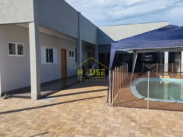 Rancho 3 quartos e 4 banheiros, à venda, no bairro Praia Agua Doce em Rubinéia