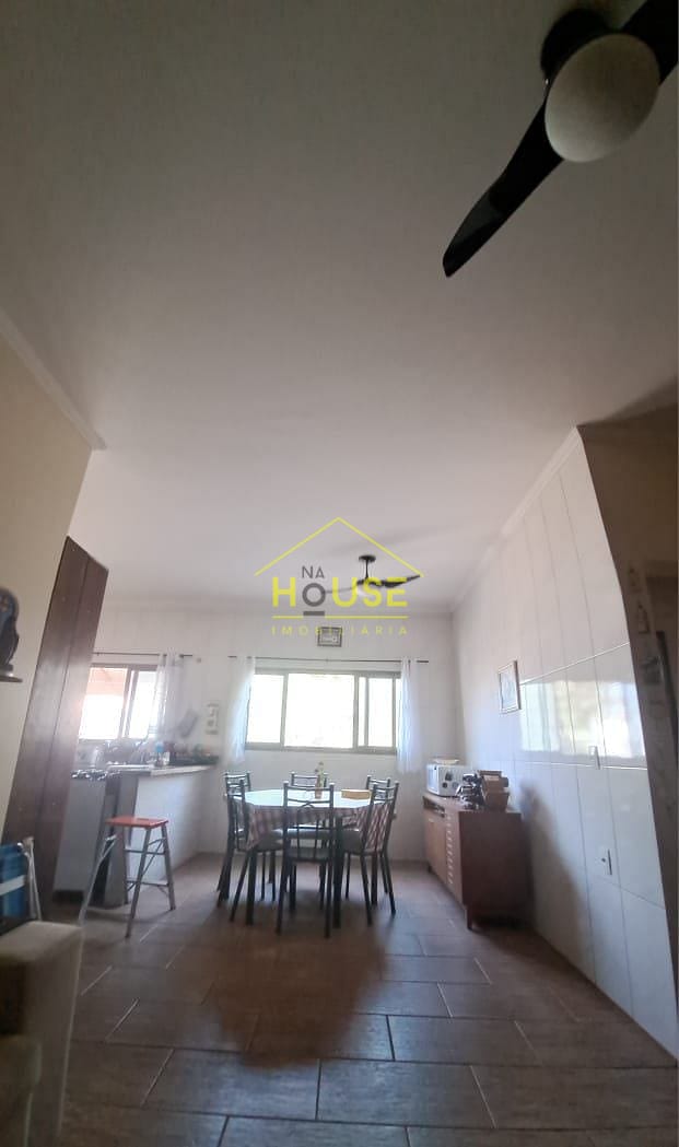 Apartamento para alugar com 2 quartos, 210m² - Foto 8