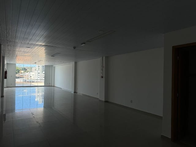 Sala para alugar, no bairro Paineiras em Juiz de Fora