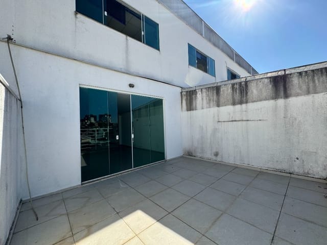 Sala para alugar, no bairro Paineiras em Juiz de Fora
