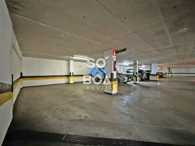 Sala com 81m², à venda, no bairro Belvedere em Belo Horizonte