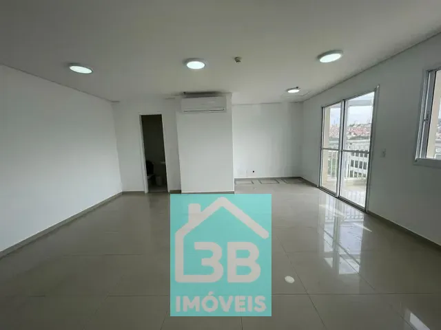 Sala à venda, no bairro Vila Leopoldina em São Paulo