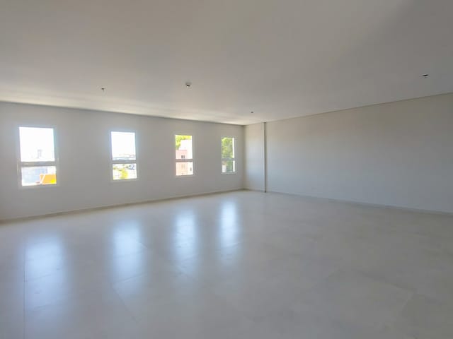 Sala com 157m², à venda, no bairro Nova Rússia em Ponta Grossa