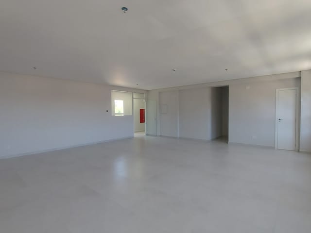 Sala com 157m², à venda, no bairro Nova Rússia em Ponta Grossa