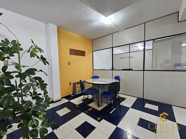 Sala com 89m², à venda, no bairro Centro em Nova Friburgo