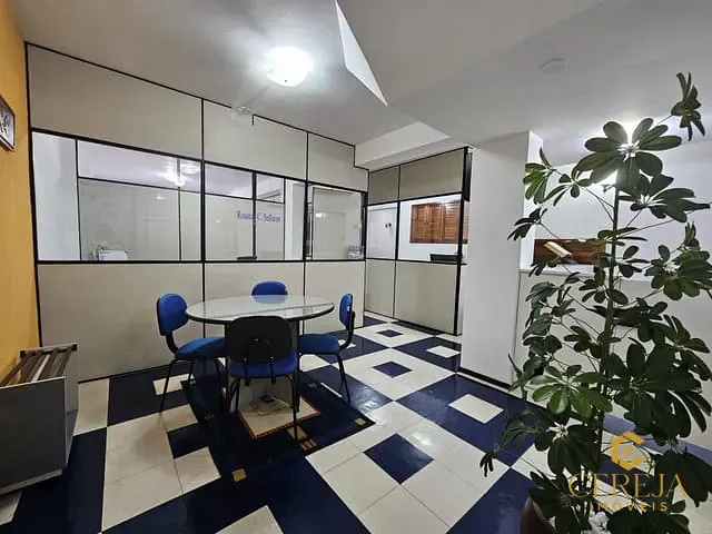 Sala com 89m², à venda, no bairro Centro em Nova Friburgo