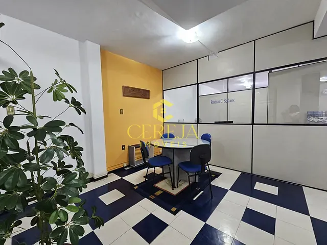 Sala com 89m², à venda, no bairro Centro em Nova Friburgo