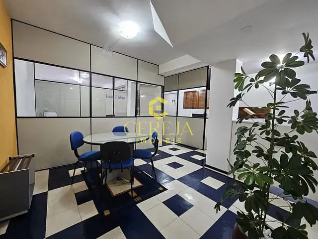 Sala com 89m², à venda, no bairro Centro em Nova Friburgo