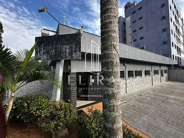 Sala com 371m², à venda, no bairro Chácara Machadinho I em Americana