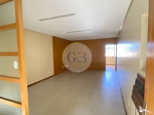 Sala à venda, no bairro Centro em Pelotas