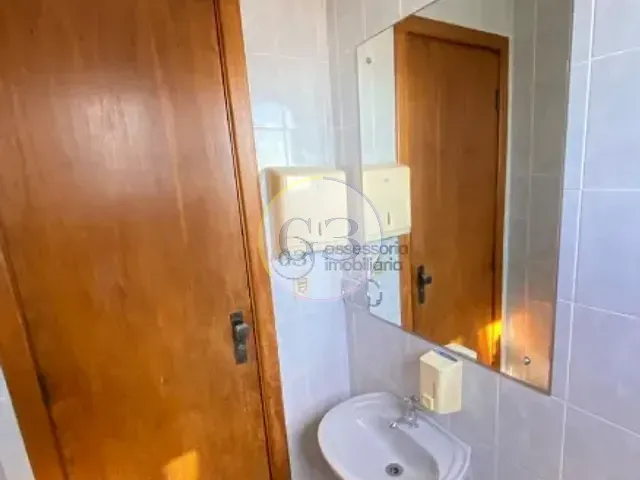 Sala à venda, no bairro Centro em Pelotas