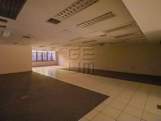Sala com 728m², para alugar, no bairro Centro em Londrina