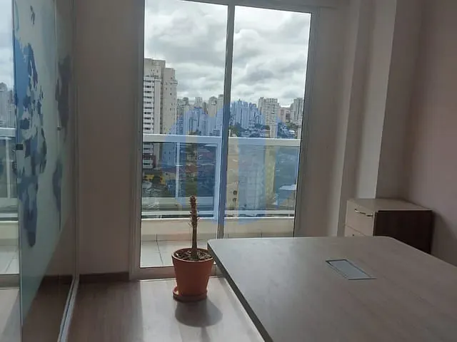 Sala à venda, no bairro Vila Mariana em São Paulo