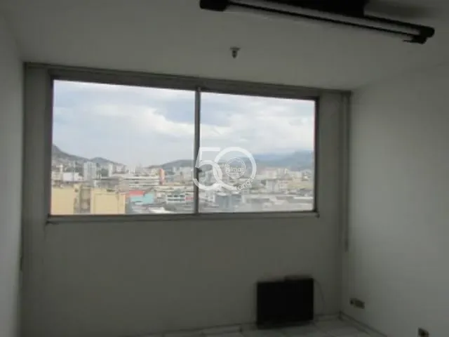 Sala para alugar, no bairro Madureira em Rio de Janeiro