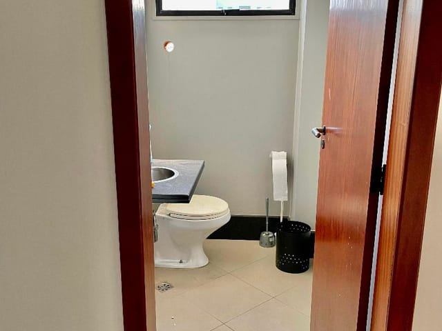 Sala com 50m², à venda ou para alugar, no bairro Santa Lúcia em Vitória