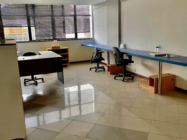 Sala com 50m², à venda ou para alugar, no bairro Santa Lúcia em Vitória