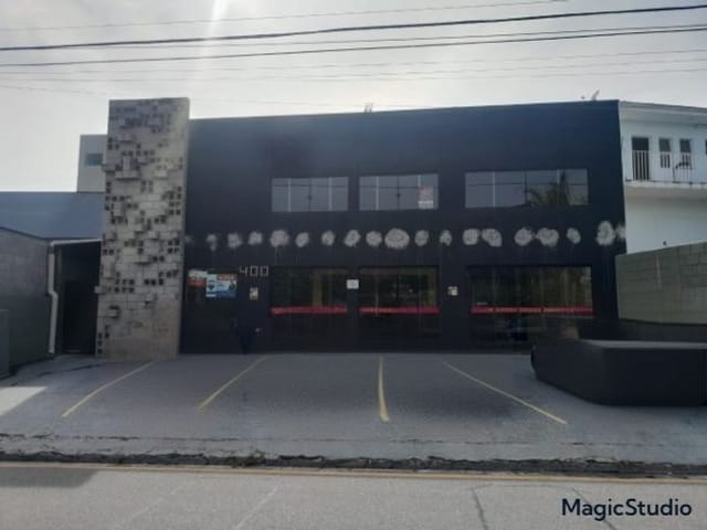 Sala com 480m², para alugar, no bairro Centro em Vinhedo