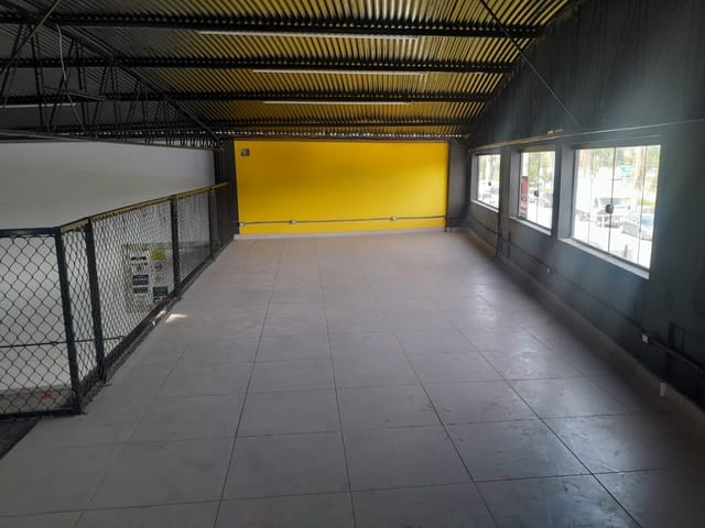 Sala com 480m², para alugar, no bairro Centro em Vinhedo