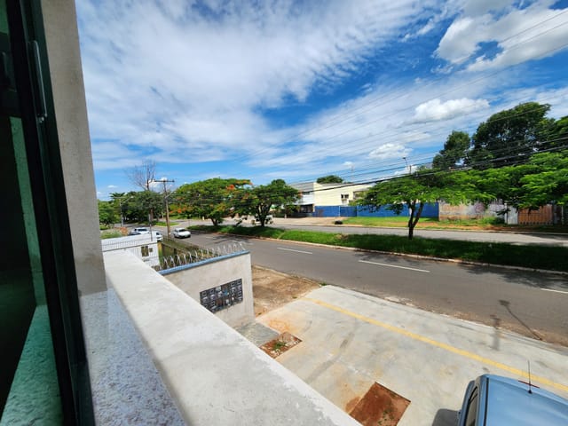 Sala com 150m², para alugar, no bairro Jardim Mariliza em Goiânia
