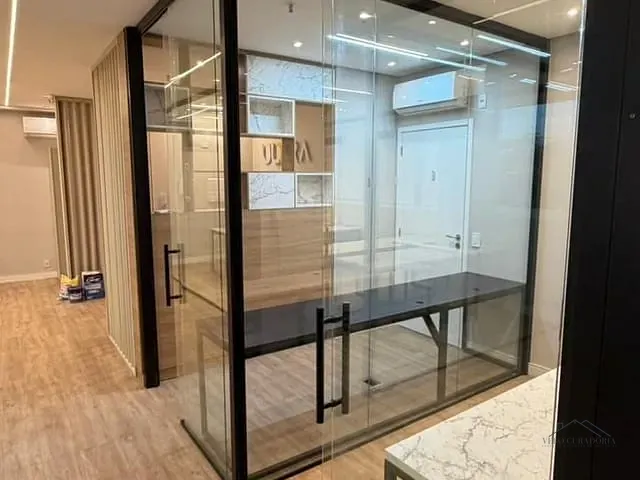 Sala com 78m², para alugar, no bairro Vila Mogilar em Mogi das Cruzes