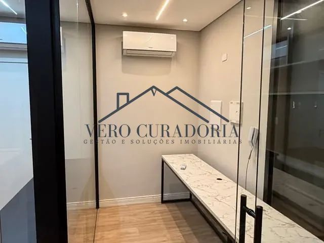 Sala com 78m², para alugar, no bairro Vila Mogilar em Mogi das Cruzes