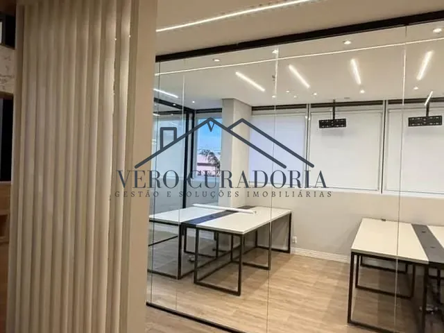 Sala com 78m², para alugar, no bairro Vila Mogilar em Mogi das Cruzes