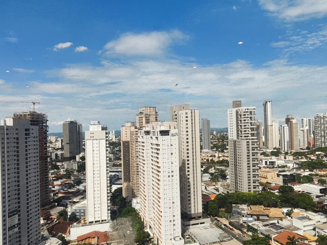 Sala com 33m², para alugar, no bairro Setor Bueno em Goiânia