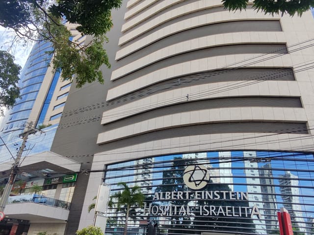 Sala com 33m², para alugar, no bairro Setor Bueno em Goiânia