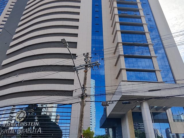 Sala com 33m², para alugar, no bairro Setor Bueno em Goiânia