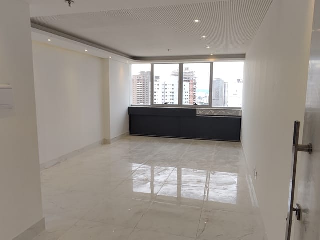 Sala com 33m², para alugar, no bairro Setor Bueno em Goiânia