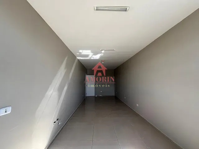 Sala com 25m², para alugar, no bairro Fazendinha em Curitiba