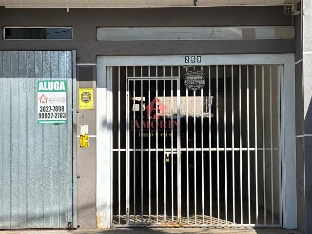 Sala com 25m², para alugar, no bairro Fazendinha em Curitiba