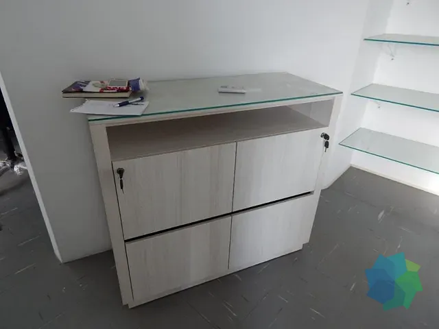 Sala à venda, no bairro Centro em Salto