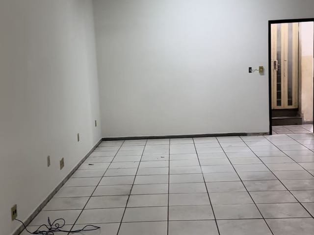 Sala para alugar, no bairro Centro em Arcos