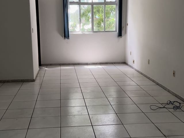 Sala para alugar, no bairro Centro em Arcos