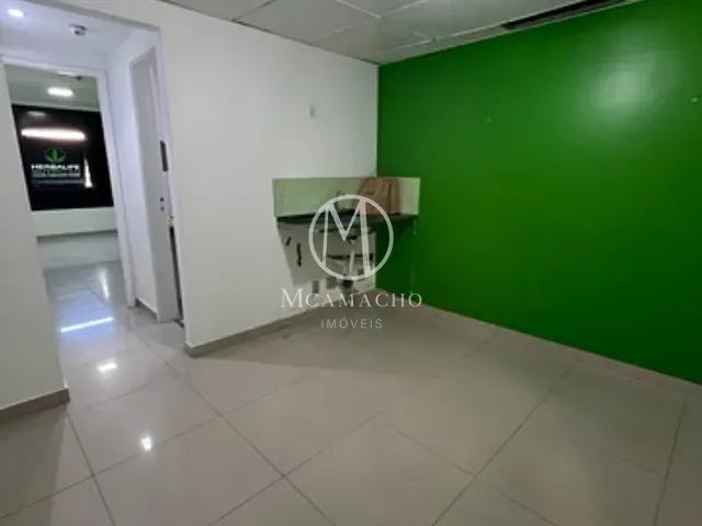 Sala à venda, no bairro Barra da Tijuca em Rio de Janeiro