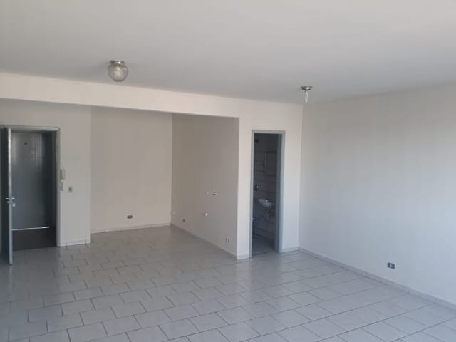 Sala para alugar, no bairro Capão Raso em Curitiba