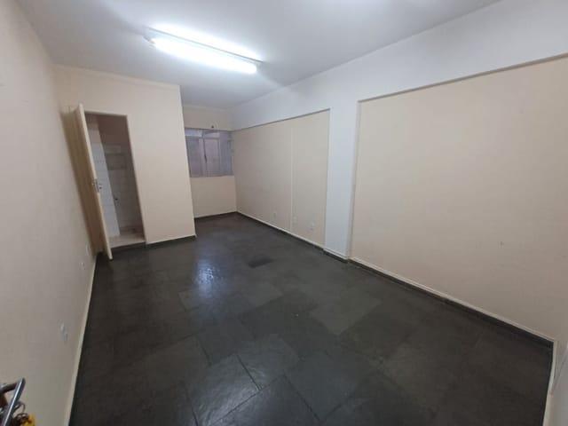 Foto do Sala - Sala comercial para locação na região central de Itajubá/MG | MOHALLEM e LOPES CORRETAGEM E ADMINISTRACAO DE IMOVEIS LTDA