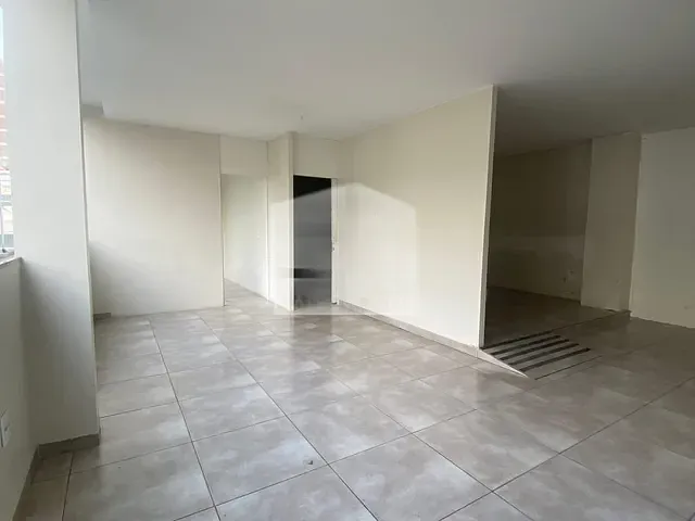 Sala para alugar, no bairro Centro em Muriaé