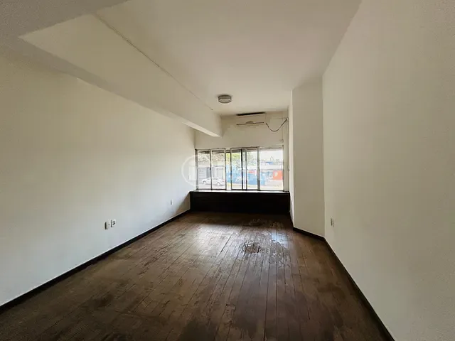Sala com 300m², para alugar, no bairro Vila Ipiranga em Londrina