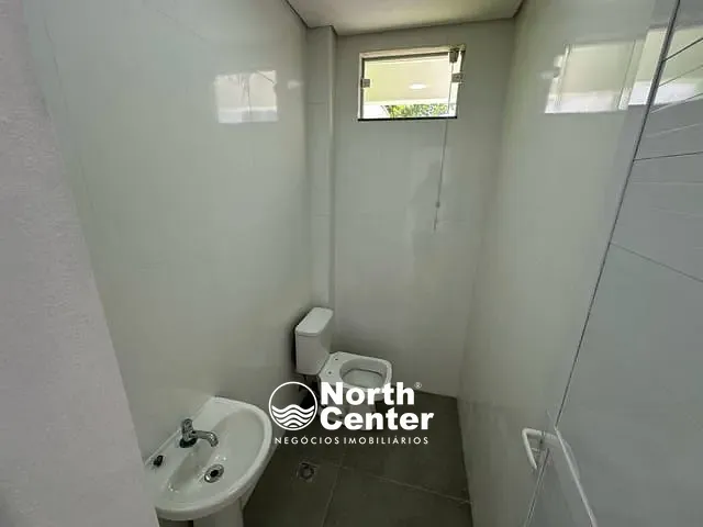Sala para alugar, no bairro Costeira em Balneário Barra do Sul