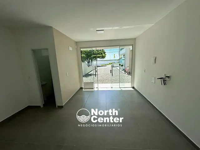 Sala para alugar, no bairro Costeira em Balneário Barra do Sul