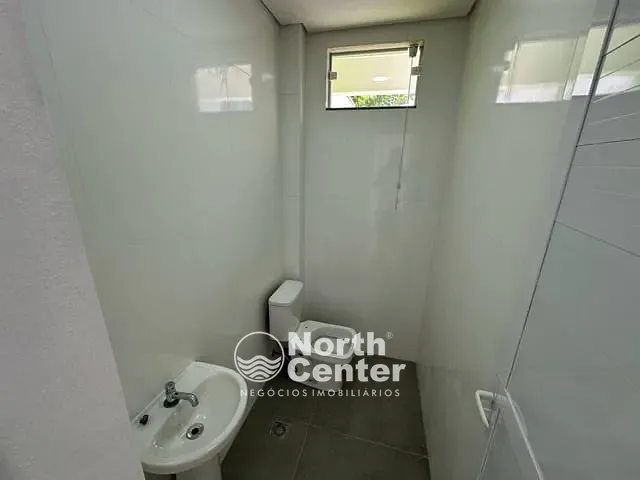 Sala para alugar, no bairro Costeira em Balneário Barra do Sul